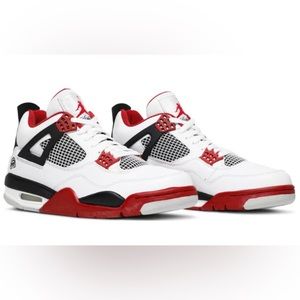 Air Jordan 4 Retro OG Fire Red. Size 5.5 Youth. Gently Worn. No Box.